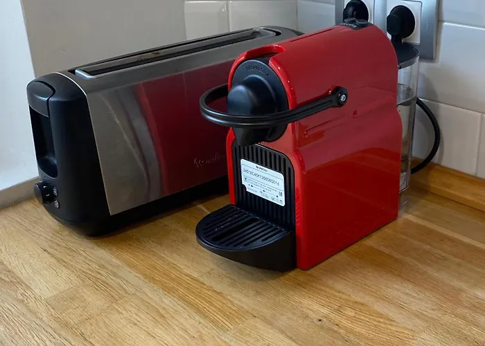 El Arcin En El Centro De Vut3613as * خيخون